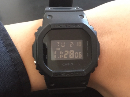 卡西欧G-SHOCK系列DW-5600BB-1