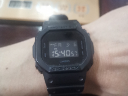 卡西欧G-SHOCK系列DW-5600BB-1