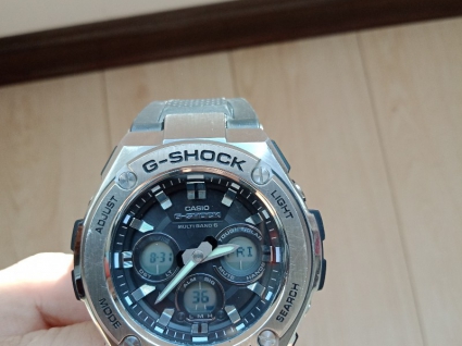 卡西欧G-SHOCK系列GST-W310-1A