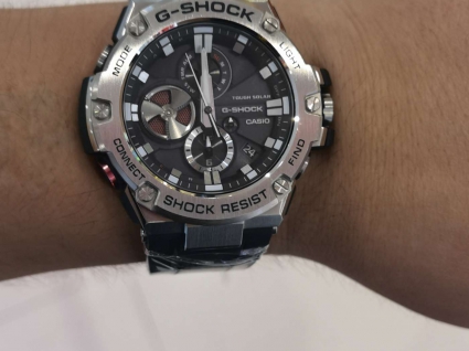 卡西欧G-SHOCK系列GST-B100-1A