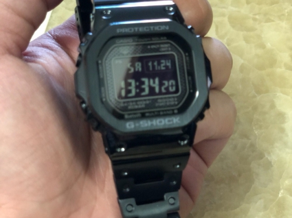 卡西欧G-SHOCK系列GMW-B5000GD-1