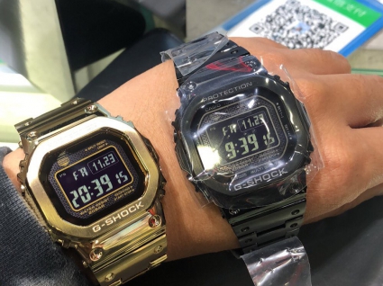 卡西欧G-SHOCK系列GMW-B5000GD-9