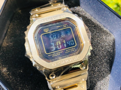 卡西欧G-SHOCK系列GMW-B5000GD-9