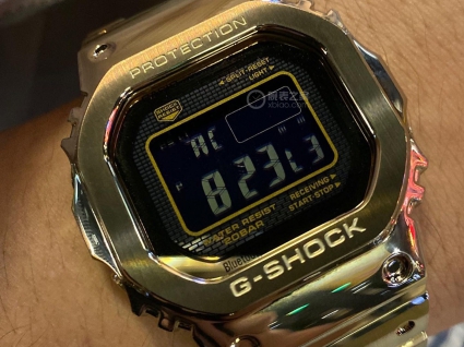 卡西欧G-SHOCK系列GMW-B5000GD-9