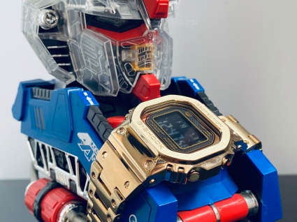 卡西欧G-SHOCK系列GMW-B5000GD-9