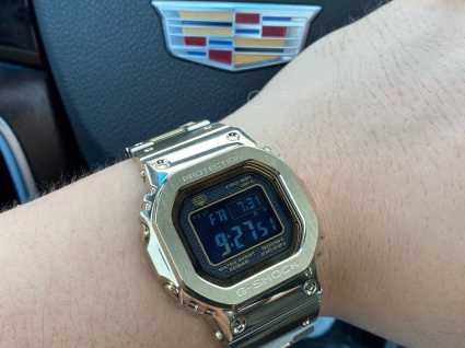 卡西欧G-SHOCK系列GMW-B5000GD-9