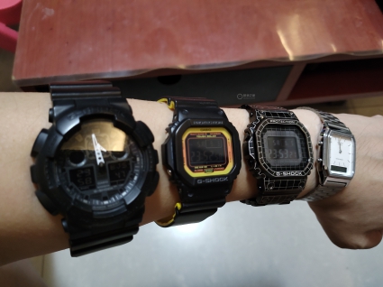 卡西欧G-SHOCK系列GMW-B5000CS-1PR