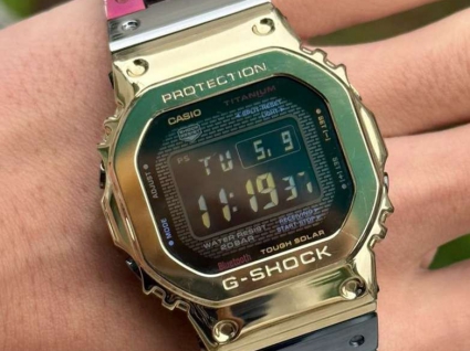 卡西欧G-SHOCK系列GMW-B5000TR-9