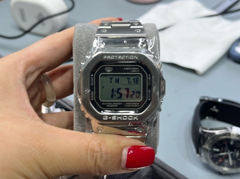 卡西欧G-SHOCK系列GMW-B5000D-1