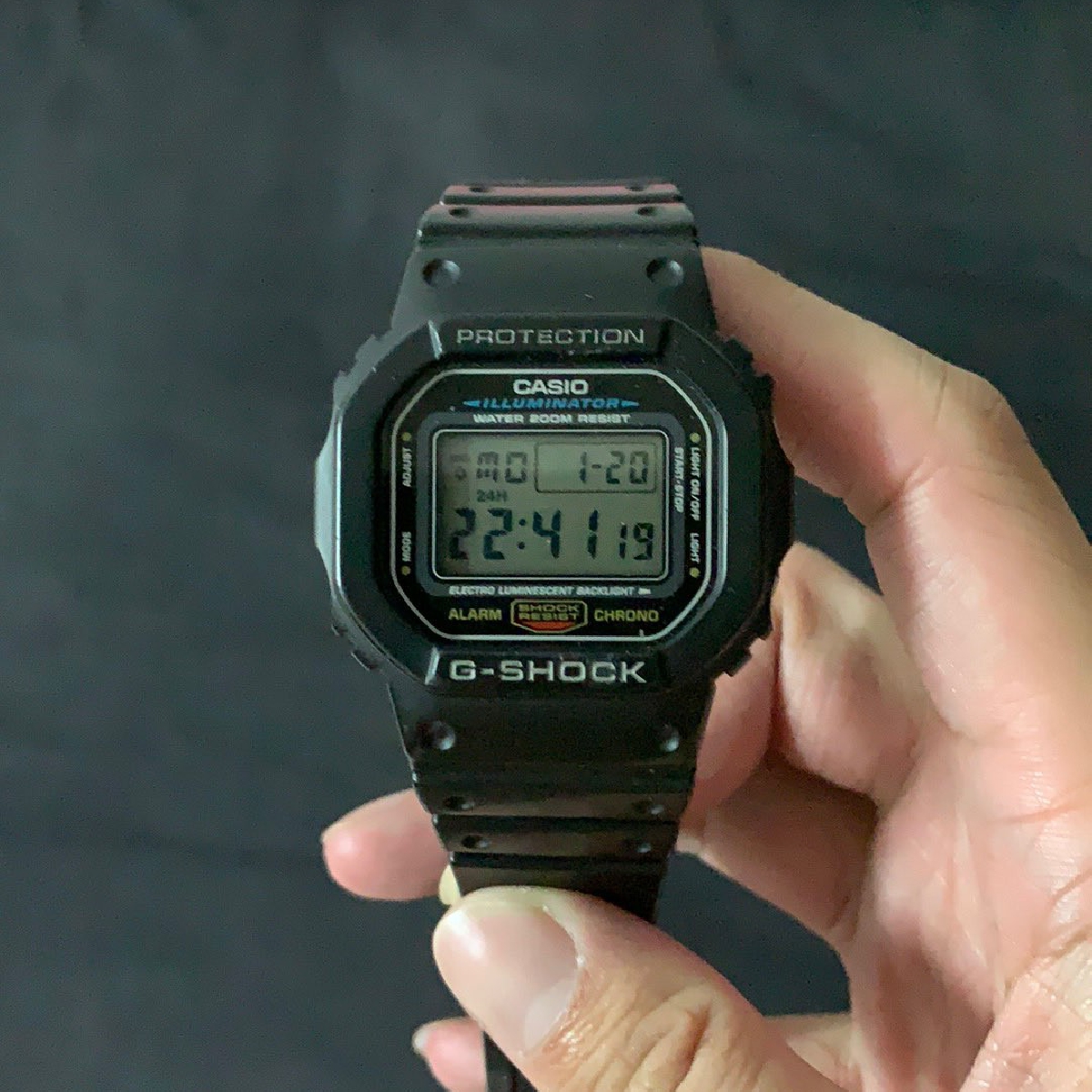 卡西欧G-SHOCK系列DW-5600E-1V