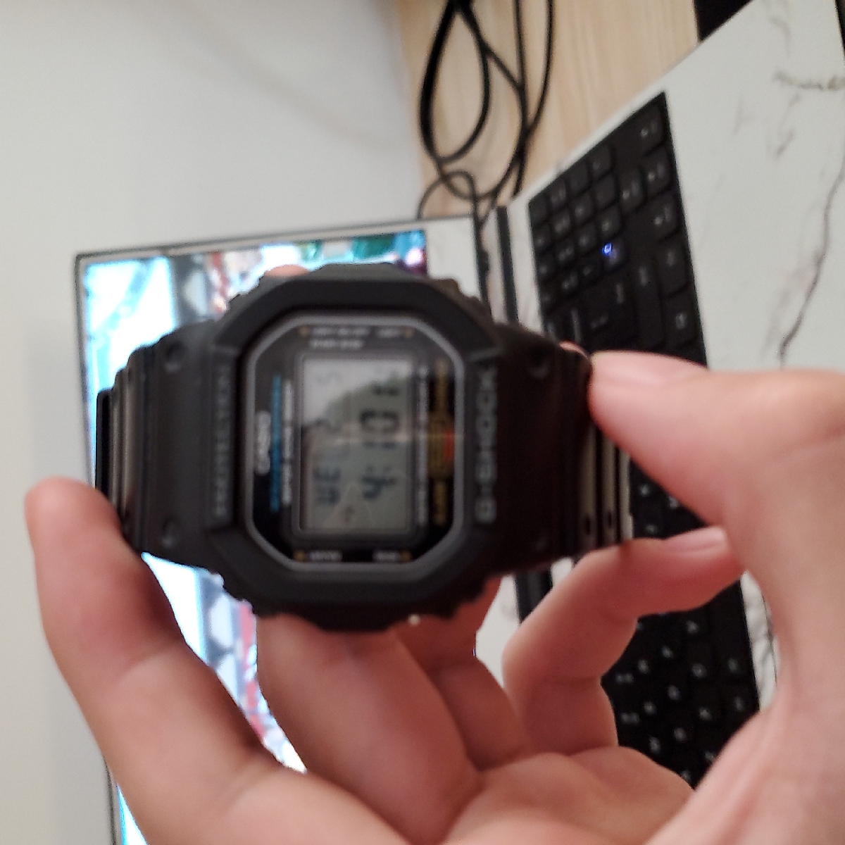 卡西欧G-SHOCK系列DW-5600E-1V