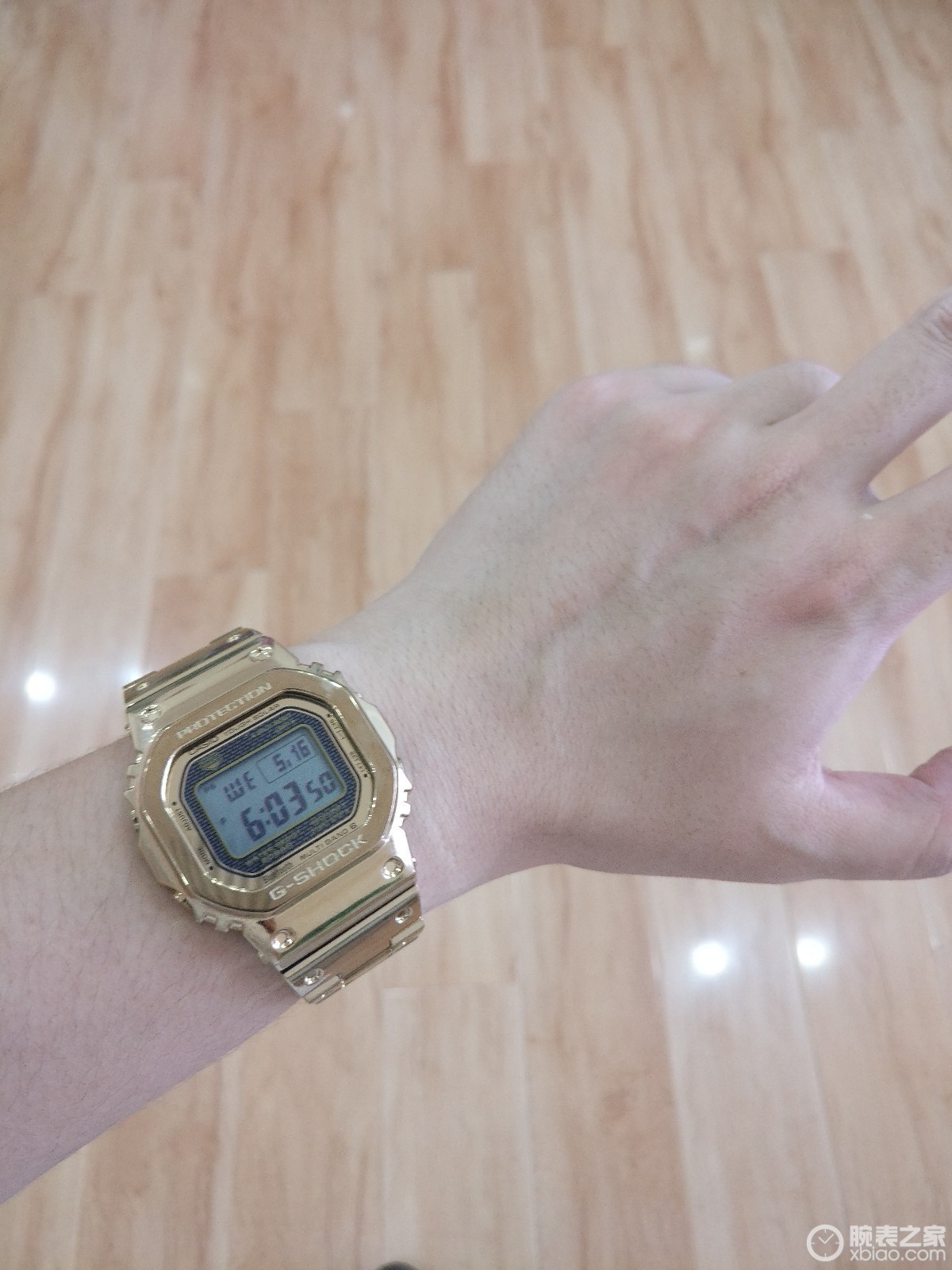 卡西欧G-SHOCK系列GMW-B5000TFG-9