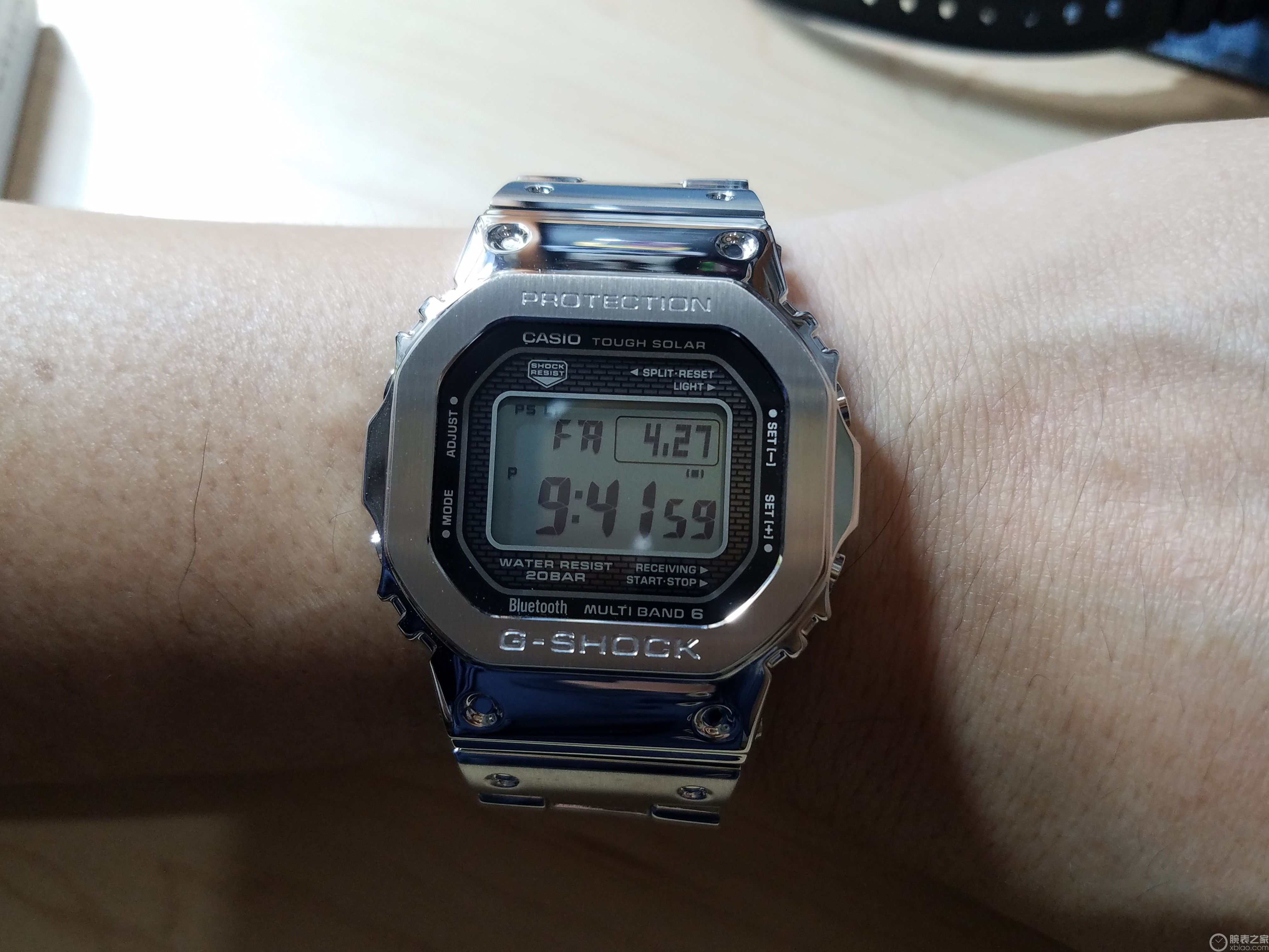 卡西欧G-SHOCK系列GMW-B5000D-1