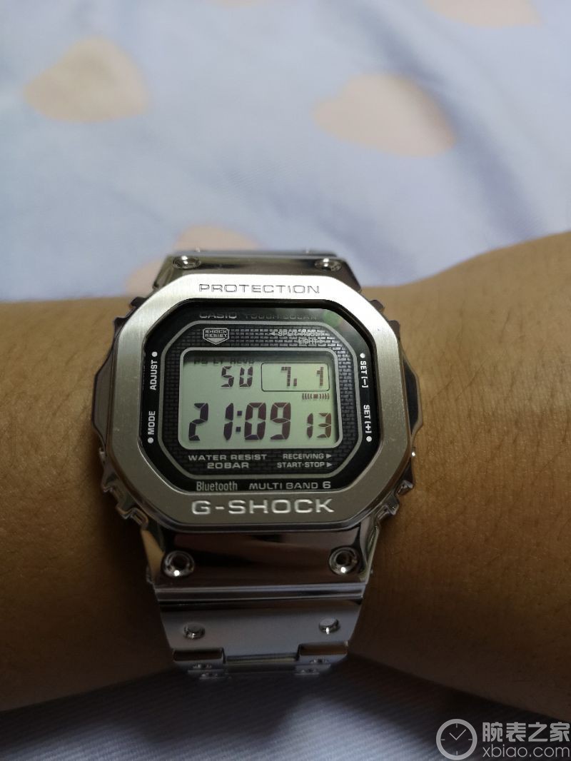 卡西欧G-SHOCK系列GMW-B5000D-1