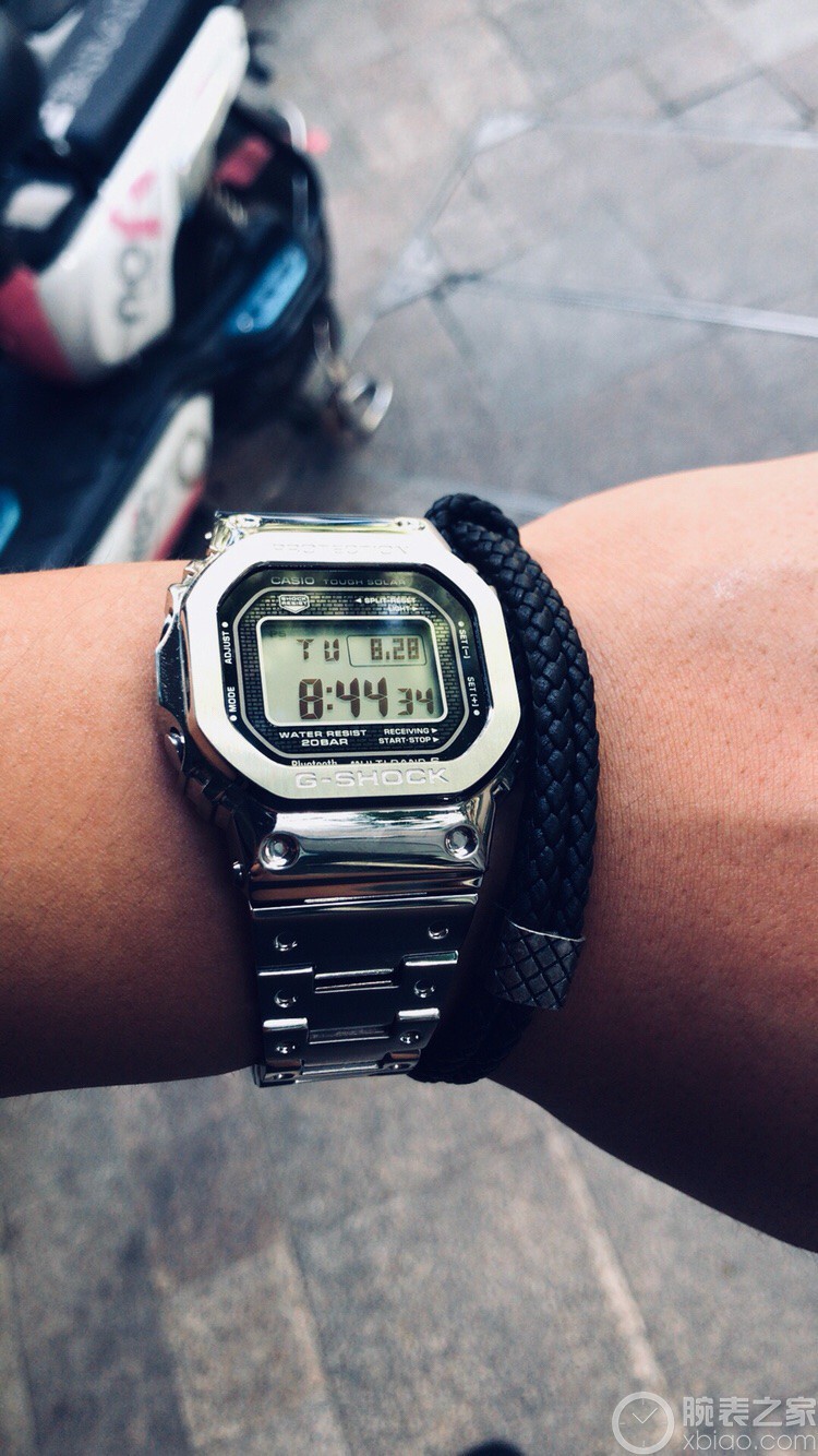 卡西歐G-SHOCK系列GMW-B5000D-1