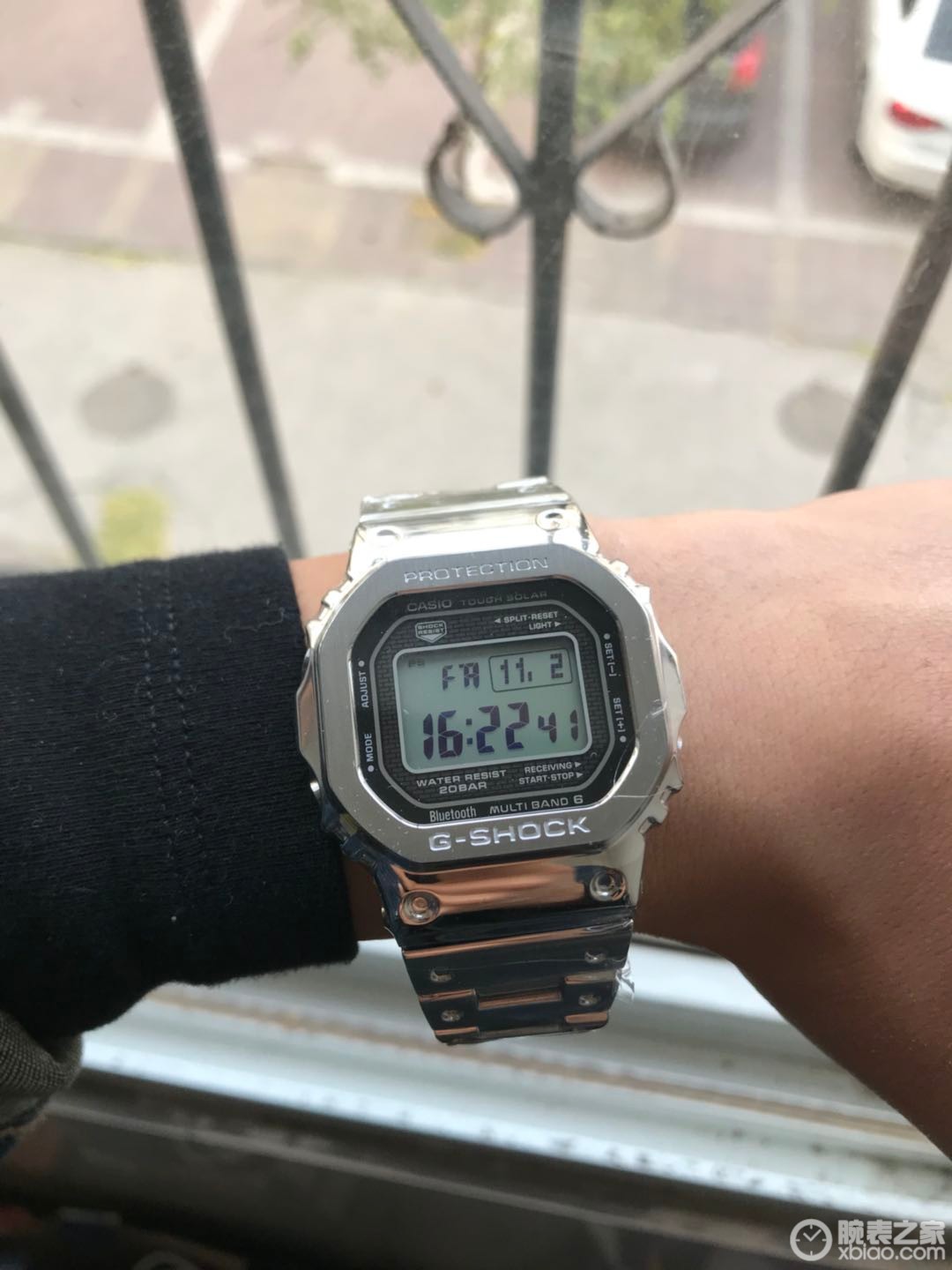 卡西欧G-SHOCK系列GMW-B5000D-1