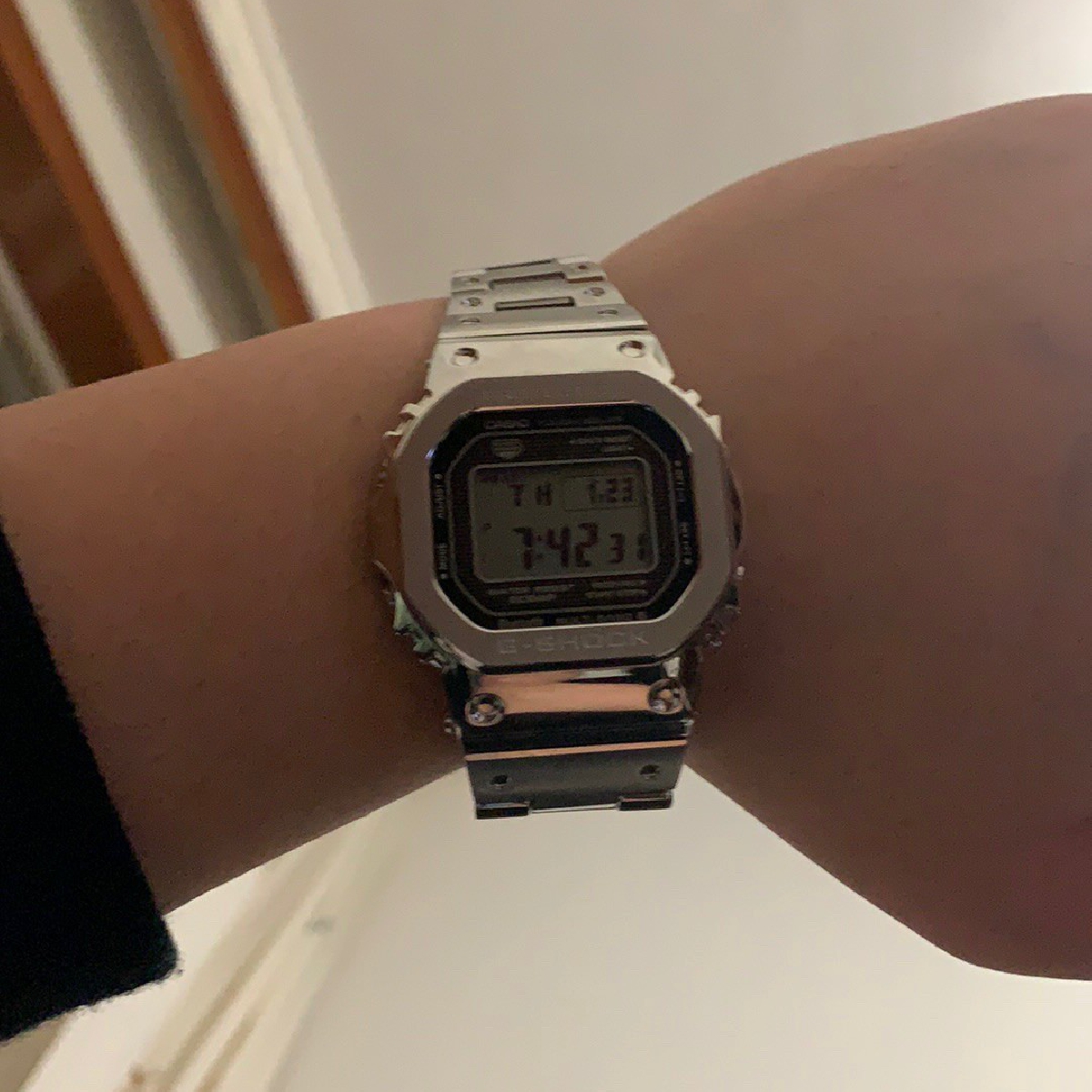 卡西欧G-SHOCK系列GMW-B5000D-1