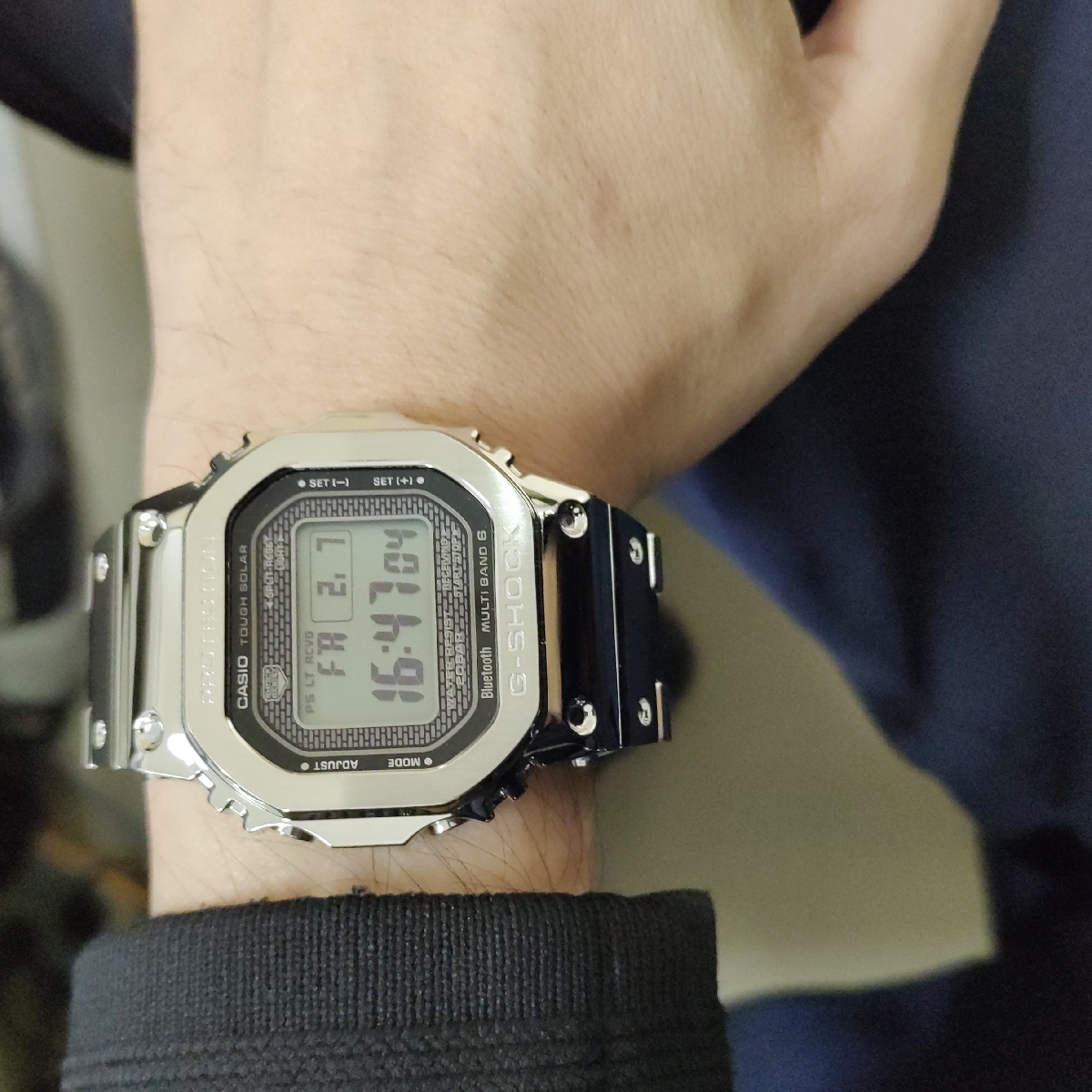 卡西欧G-SHOCK系列GMW-B5000D-1