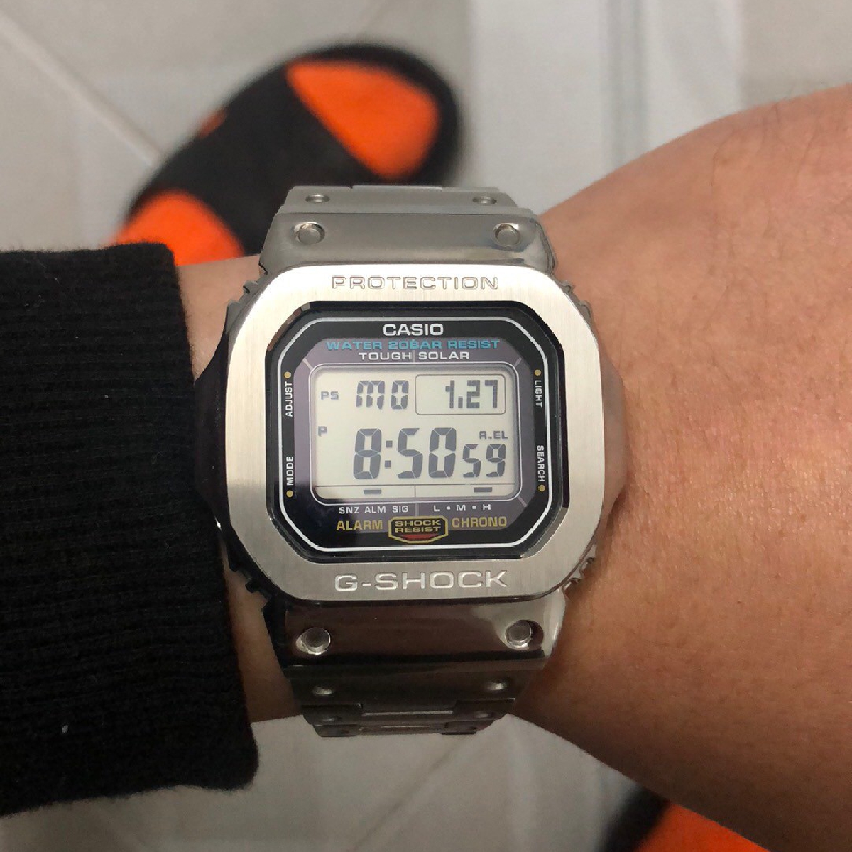 卡西欧G-SHOCK系列GMW-B5000D-1