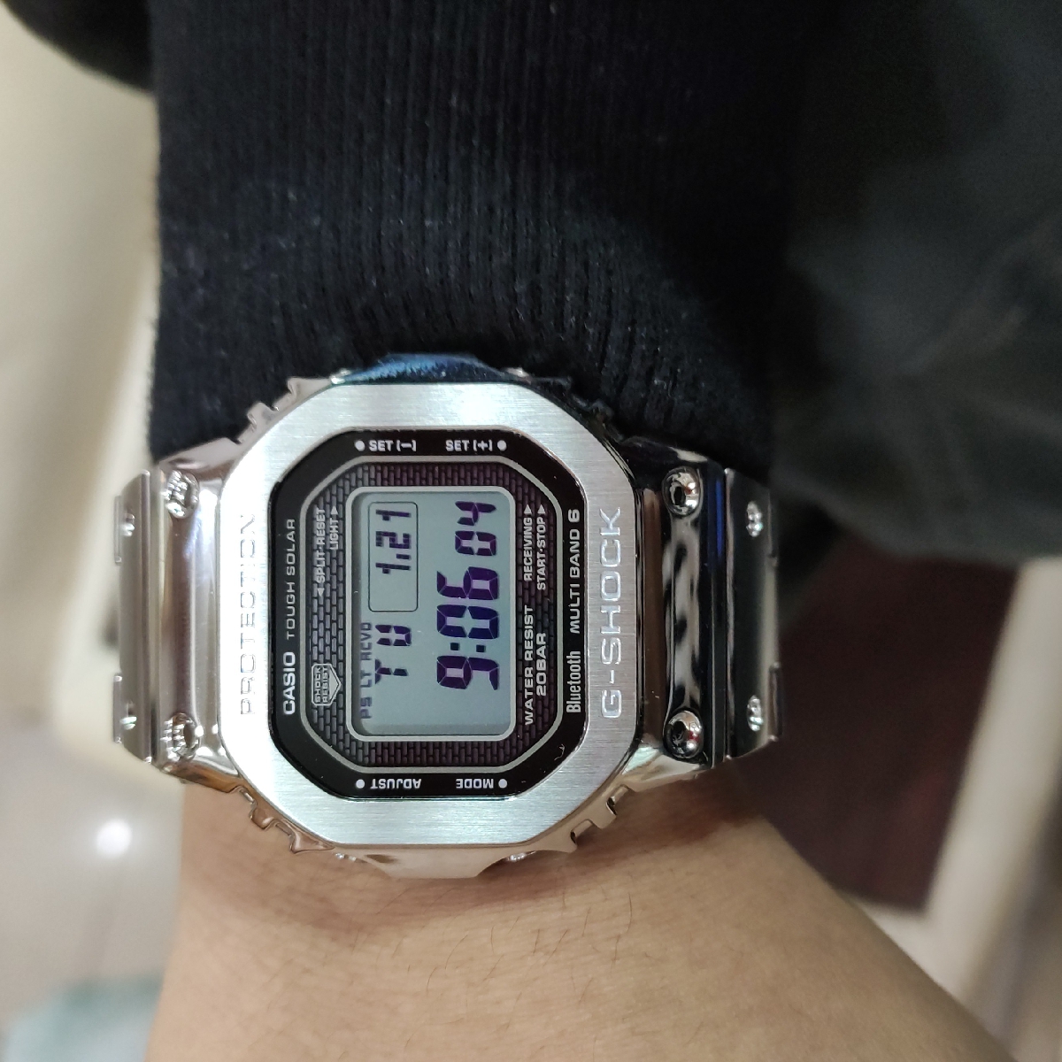 卡西欧G-SHOCK系列GMW-B5000D-1