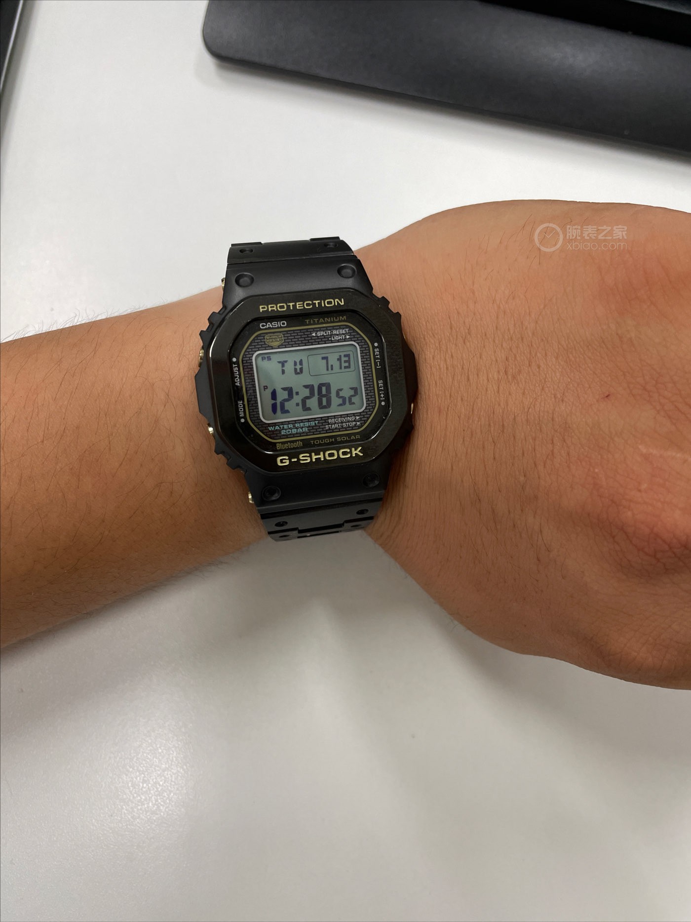 卡西欧G-SHOCK系列DW-5035D-1B