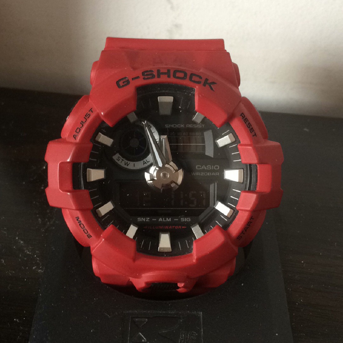 卡西欧G-SHOCK系列GA-700-4A