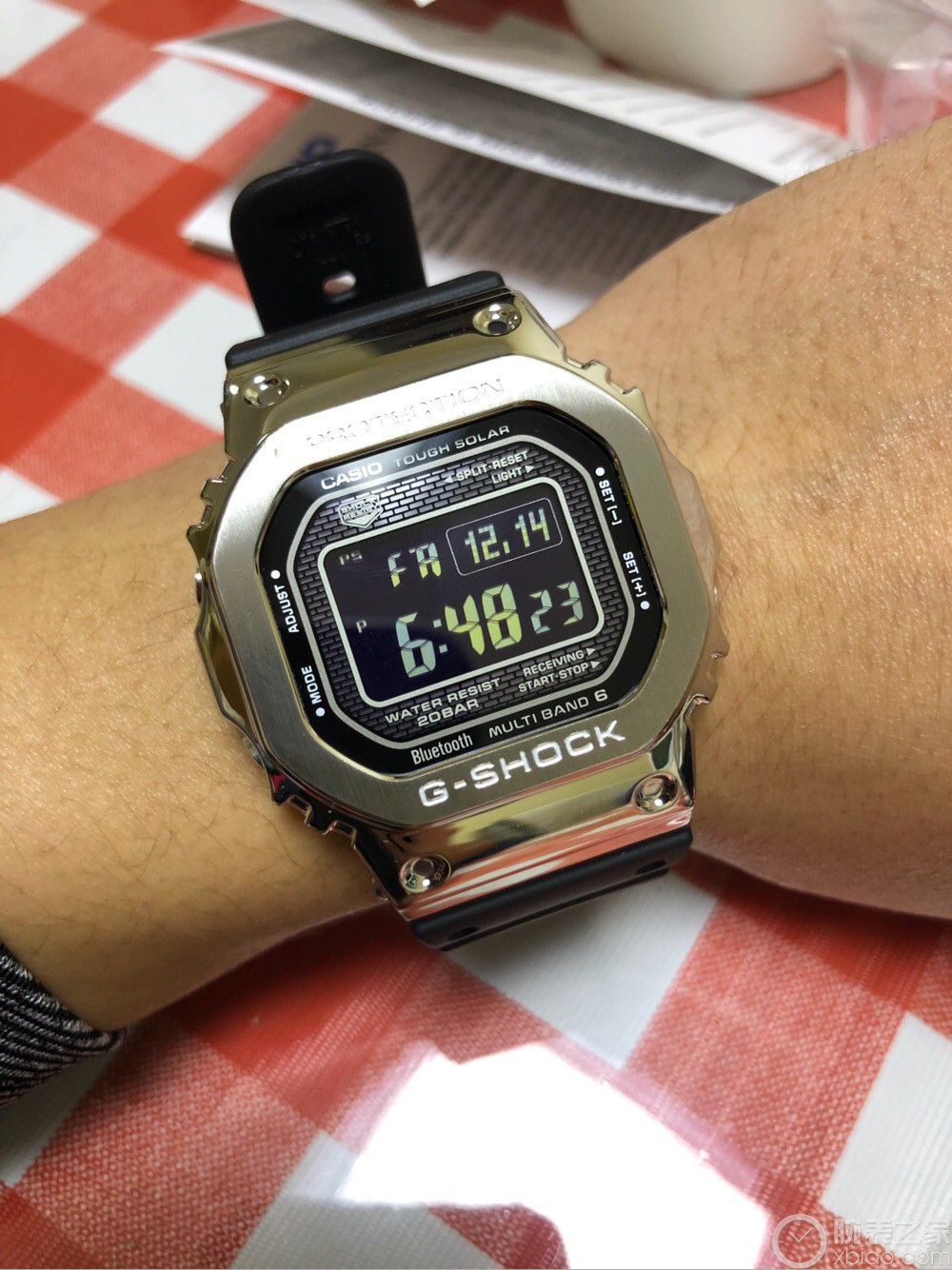 卡西欧G-SHOCK系列GMW-B5000-1