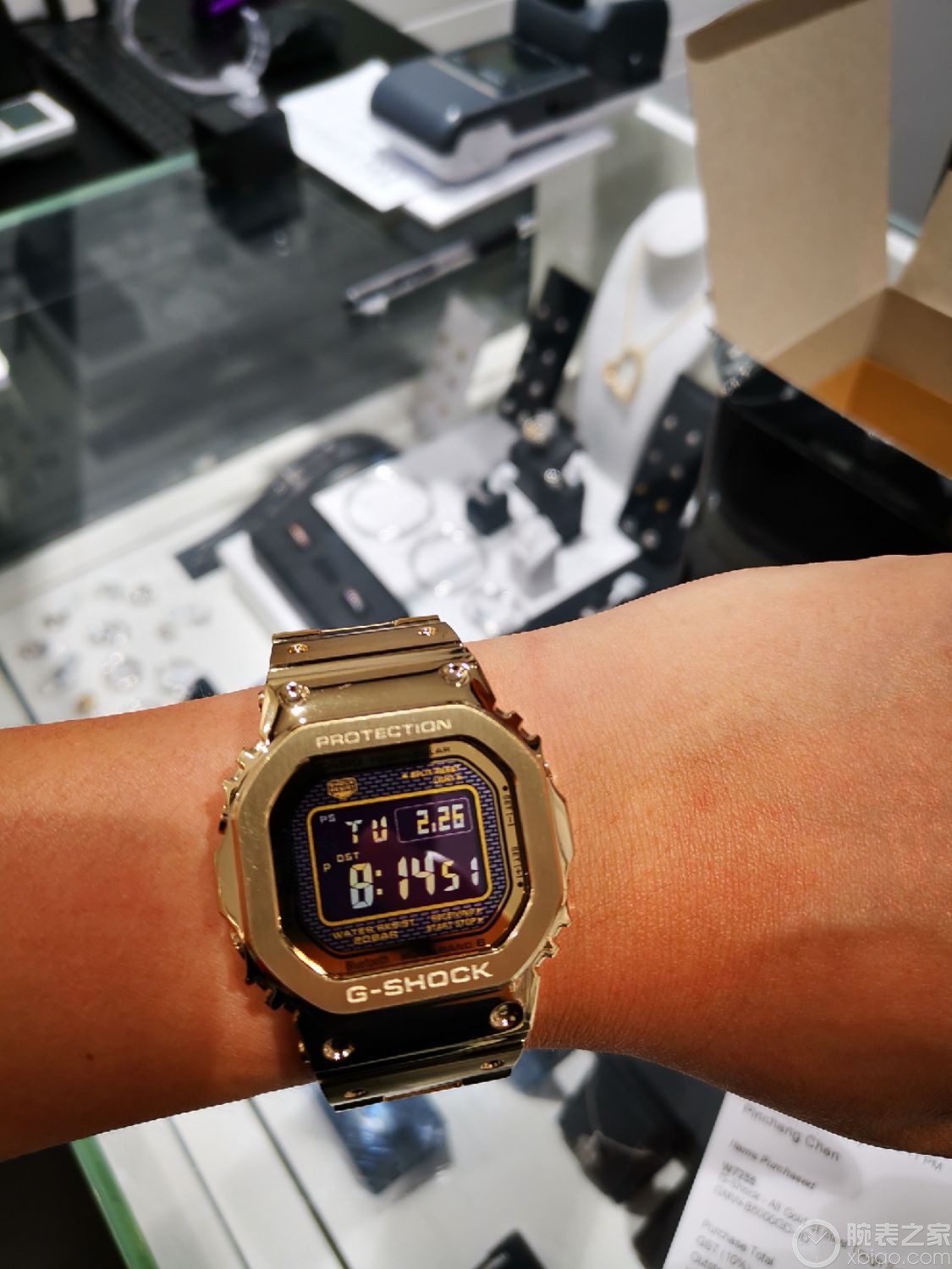 卡西欧G-SHOCK系列GMW-B5000GD-9