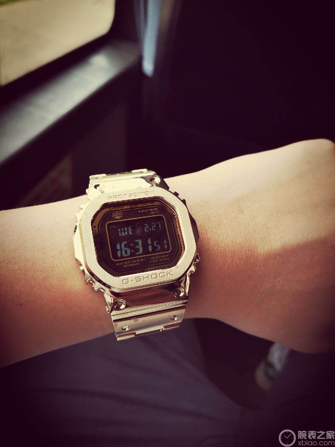 卡西欧G-SHOCK系列GMW-B5000GD-9