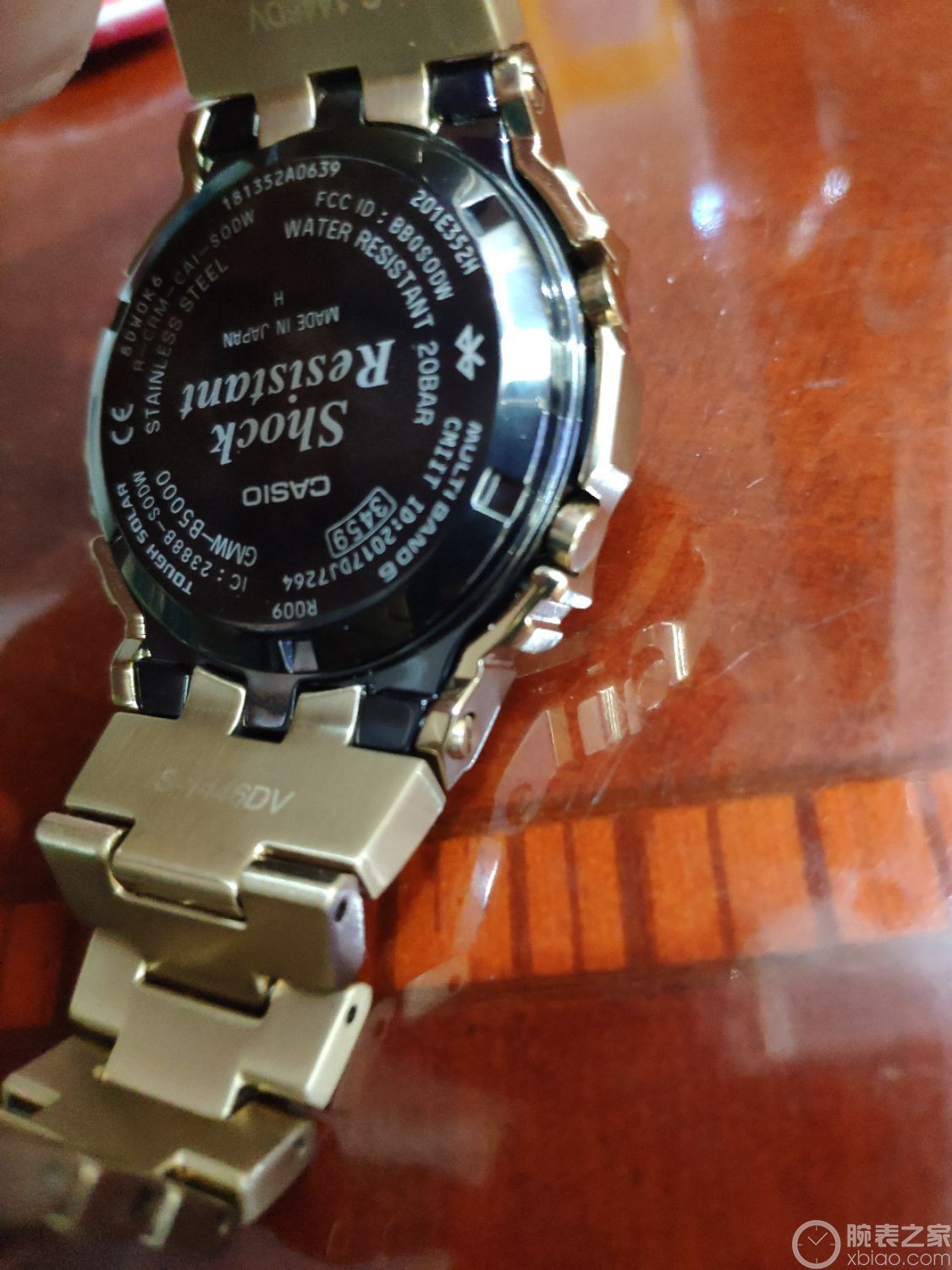 卡西欧G-SHOCK系列GMW-B5000GD-9