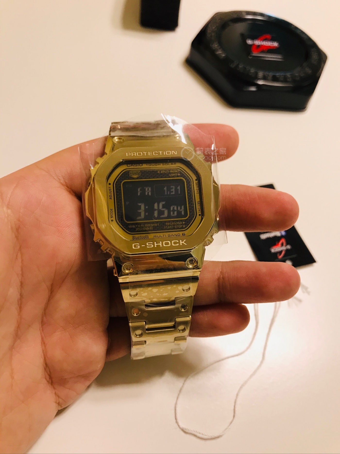 卡西欧G-SHOCK系列GMW-B5000GD-9