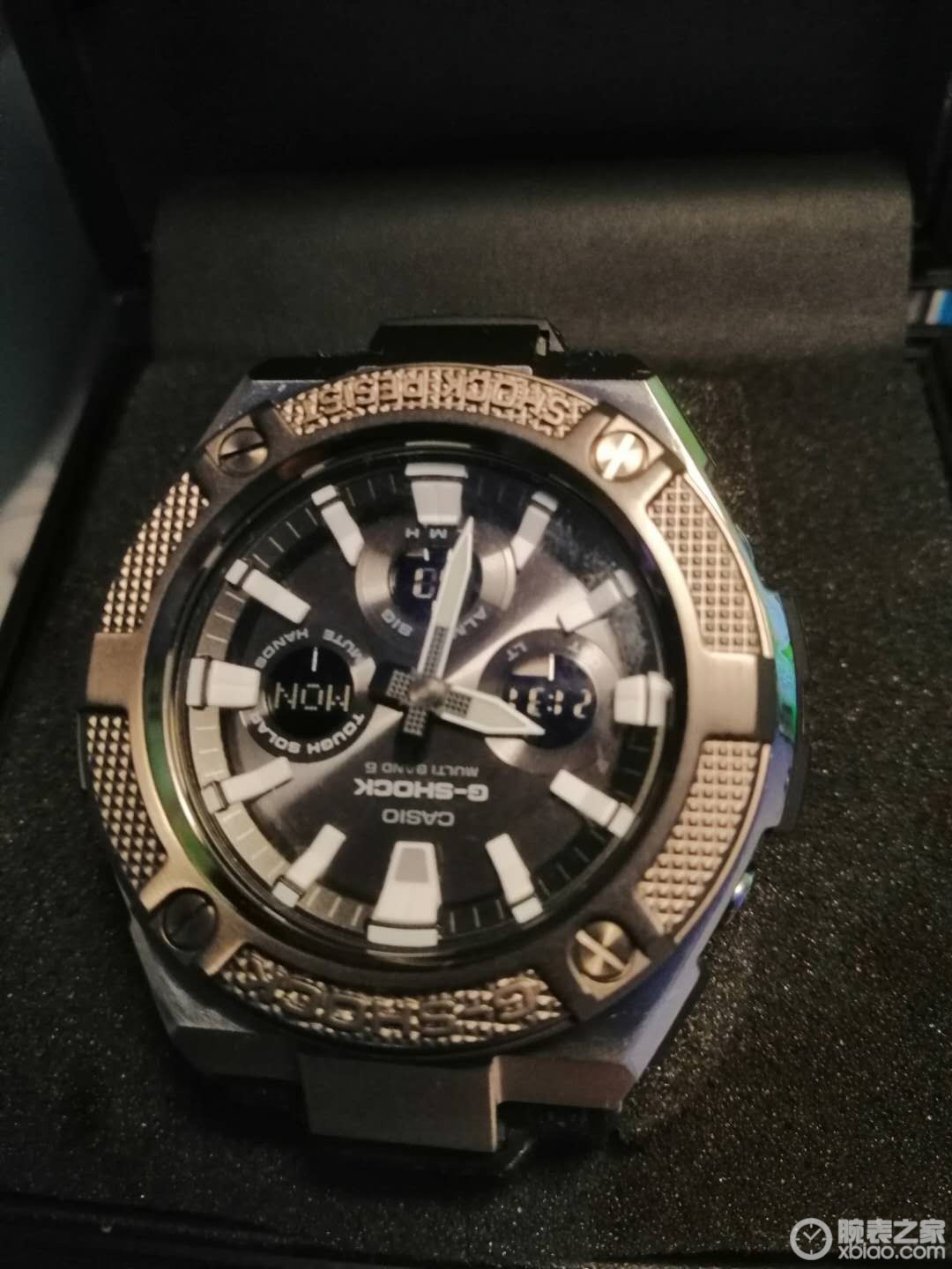 卡西欧G-SHOCK系列GST-W330AC-2A