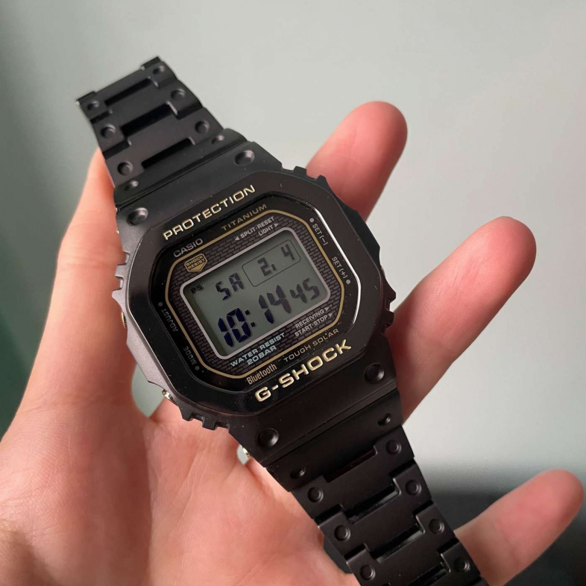 卡西欧G-SHOCK系列GMW-B5000TB-1