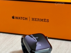 爱马仕APPLE WATCH HERMES系列Apple Watch Hermès Series 8-幸运马表盘