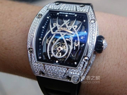 理查米尔女士系列RM 19-01 TOURBILLON NATALIE PORTMAN