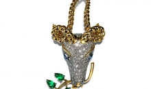 蒂芙尼BLUE BOOK高级珠宝JEAN SCHLUMBERGER铂金及18K黄金镶嵌祖母绿，蓝宝石及钻石羚羊造型胸针