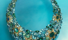 蒂芙尼BLUE BOOK高级珠宝2023 BLUE BOOK铂金及18K黄金镶嵌黑色欧泊，海蓝宝石，绿柱石，碧玺及钻石项链