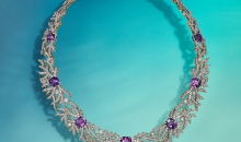 蒂芙尼BLUE BOOK高级珠宝2023 BLUE BOOK铂金及18K黄金镶嵌总重逾37克拉的未经优化处理紫色蓝宝石及钻石项链