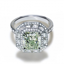 蒂芙尼BLUE BOOK高級珠寶矩形改良明亮式切割濃彩綠鉆戒指
