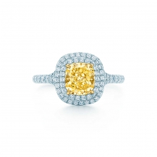 蒂芙尼订婚钻戒铂金镶嵌枕形切割黄钻边镶珠链式钻石订婚钻戒