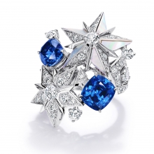蒂芙尼BLUE BOOK高级珠宝铂金镶嵌未经优化处理斯里兰卡蓝宝石，未经优化处理蓝宝石，珍珠母贝及钻石戒指