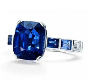 蒂芙尼 铂金镶嵌枕形切割蓝宝石以及长方形蓝宝石和长方形钻石戒指 戒指