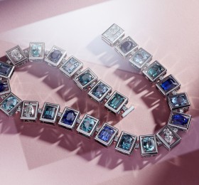 蒂芙尼BLUE BOOK高级珠宝2019 Blue Book铂金镶嵌蓝宝石、蓝色铜锂碧玺、蓝色碧玺、海蓝宝石及钻石项链官方图