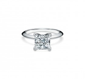 蒂芙尼订婚钻戒铂金镶嵌公主方形切割钻石订婚钻戒 戒指