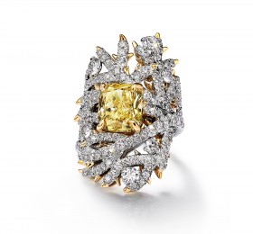 蒂芙尼 铂金及18K黄金镶嵌一颗浓彩黄钻及钻石戒指 戒指