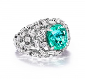 蒂芙尼 18K白金镶嵌一颗重逾8克拉的绿色铜锂碧玺及钻石戒指 戒指