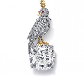 蒂芙尼史隆伯杰系列铂金及18K黄金镶嵌一颗重逾22克拉的钻石，粉色蓝宝石及钻石“石上鸟”胸针官方图