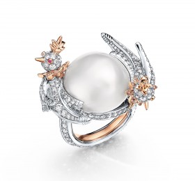 蒂芙尼史隆伯杰系列18K玫瑰金及铂金镶嵌白色纽扣形天然野生珍珠，彩粉钻，钻石及红宝石戒指官方图