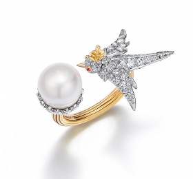 蒂芙尼史隆伯杰系列18K黄金及铂金镶嵌白色圆纽扣形天然野生珍珠，钻石及红宝石戒指 戒指