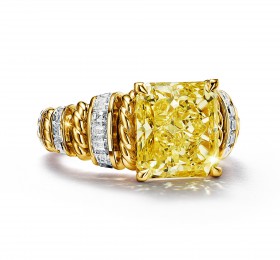 蒂芙尼BLUE BOOK高级珠宝18K黄金镶嵌一颗重逾5克拉的艳彩黄钻及钻石戒指 戒指